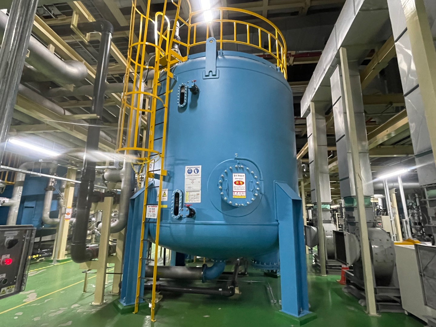 VESSEL MANUFACTURING